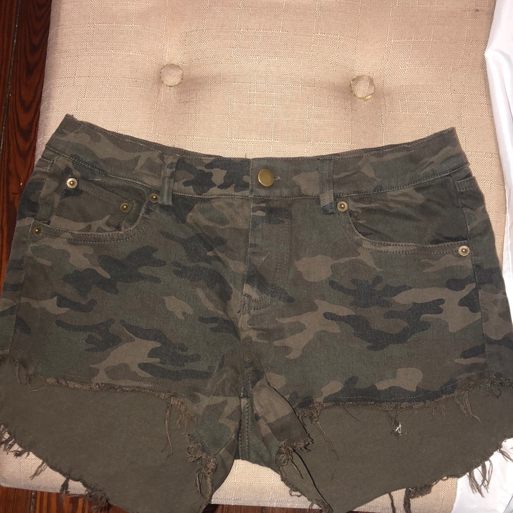Women’s Camo Shorts